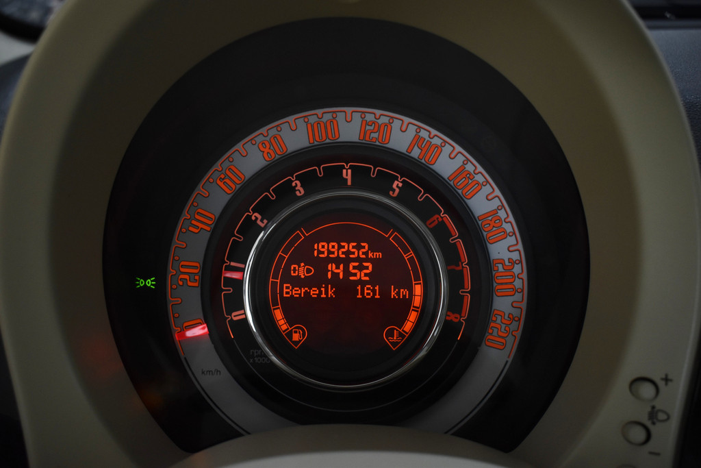 54288647-9.jpg