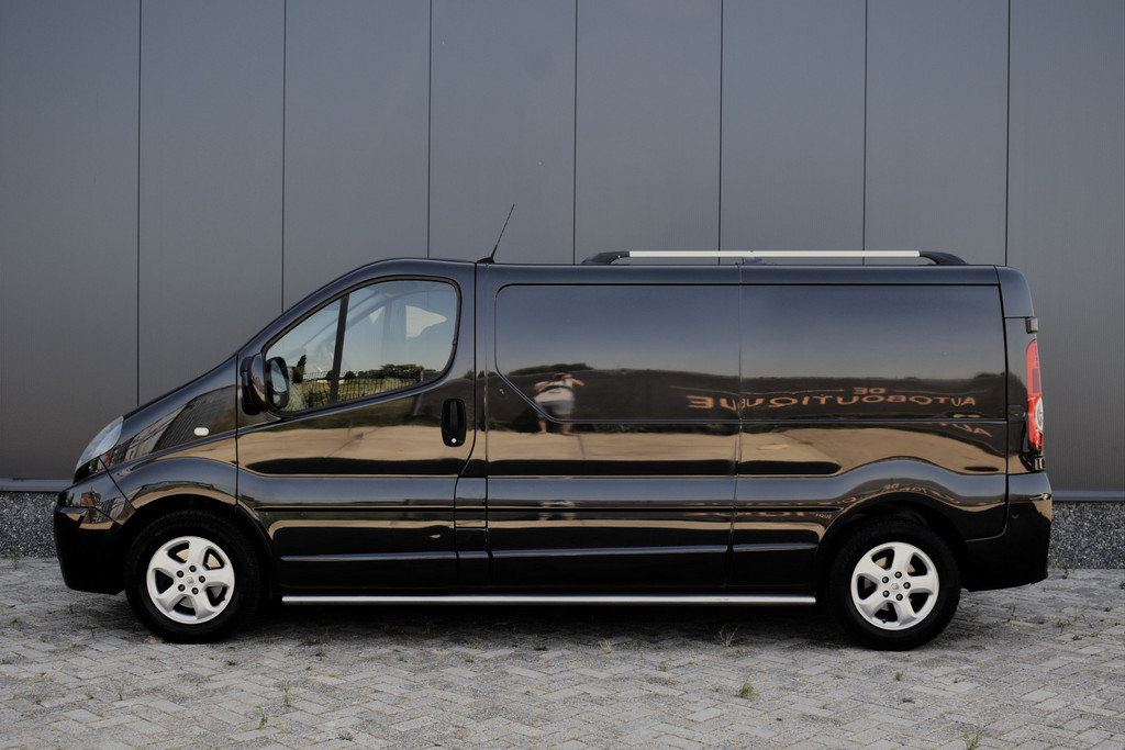 55951054-2.jpg