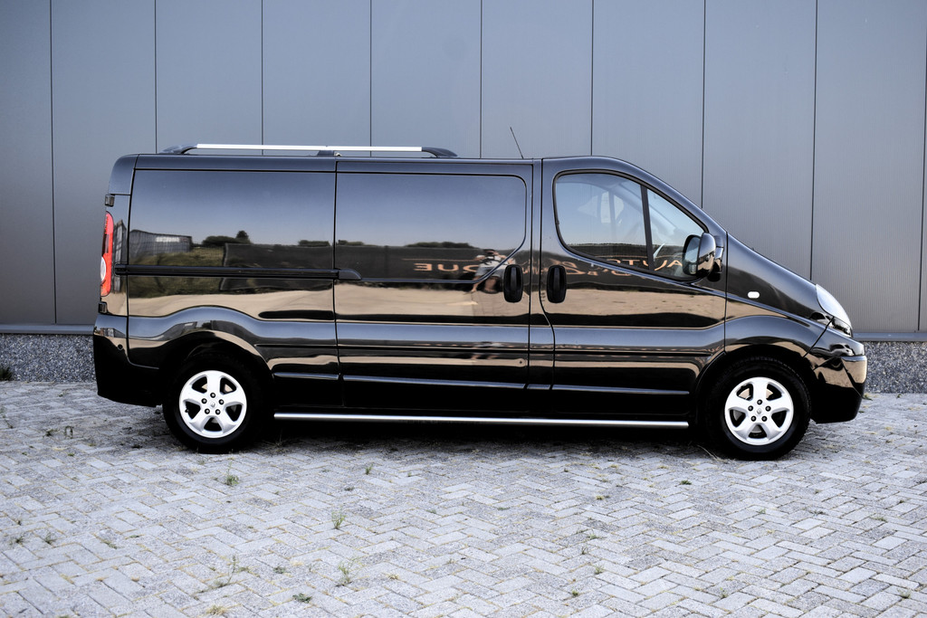 55951054-4.jpg